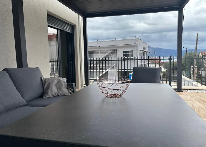 House & Home Slatine