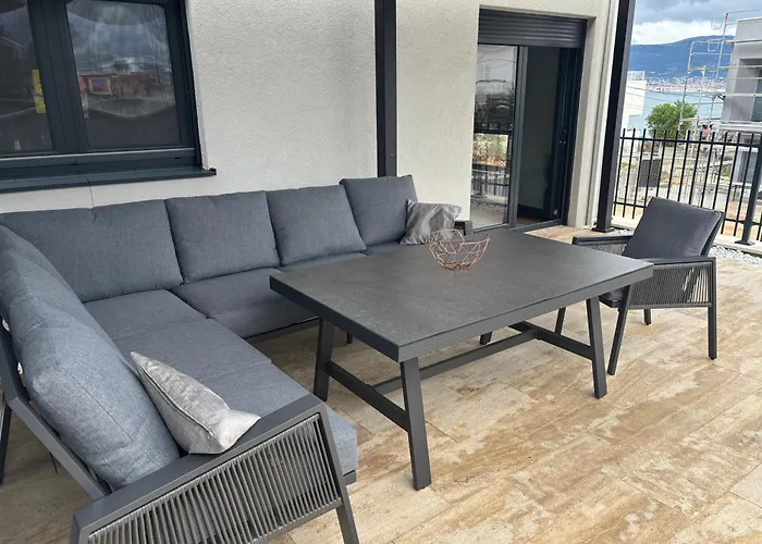 House & Home Slatine
